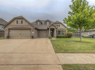 1913 E 132nd St S, Bixby, OK 74008