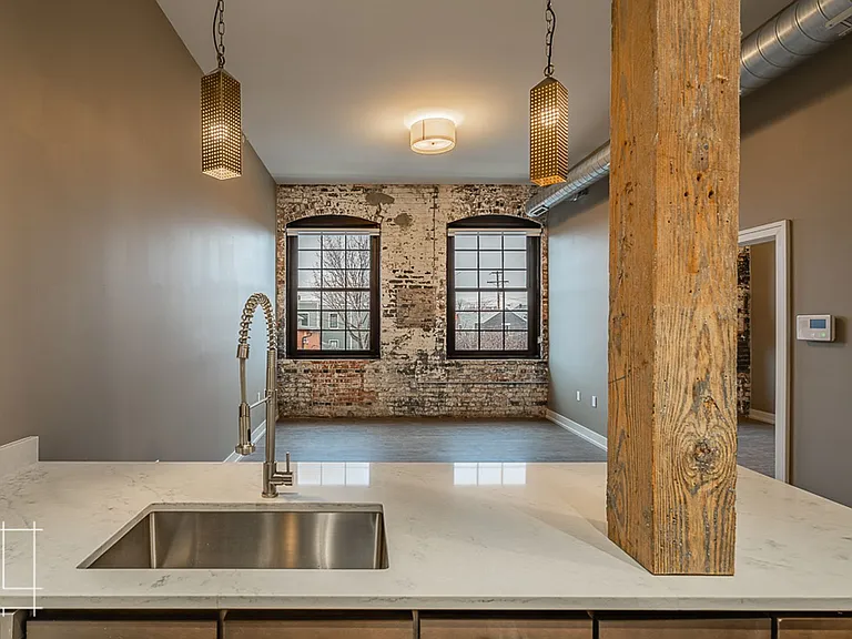 180 Detroit Ave — Photo 11