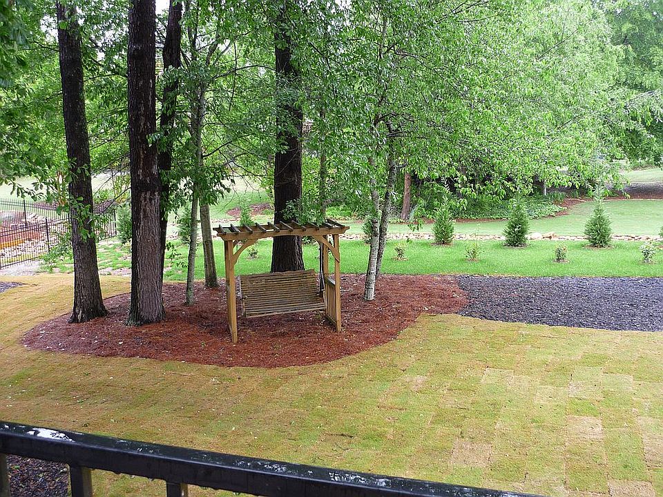 2nd image of 7440 Northampton Ct
