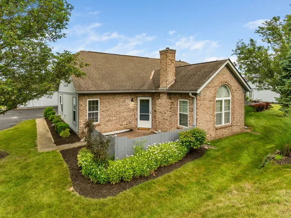 3828 Falls Circle Dr, Hilliard, OH 43026