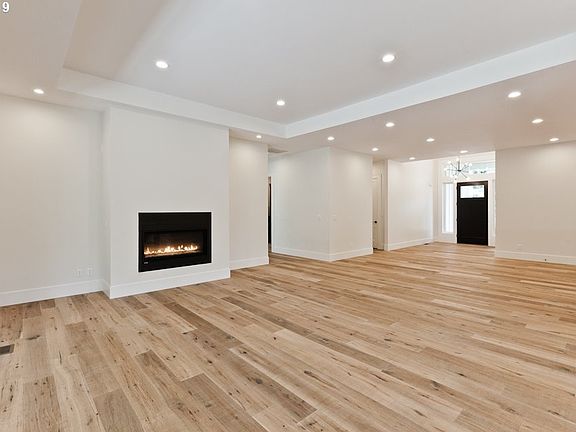 5th image of 21017 NE 143rd St