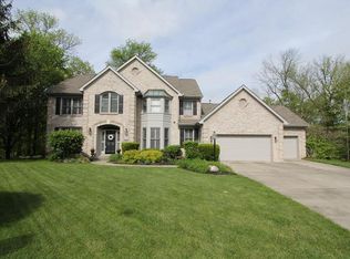 611 Valley Woods Ct, Loveland, OH 45140