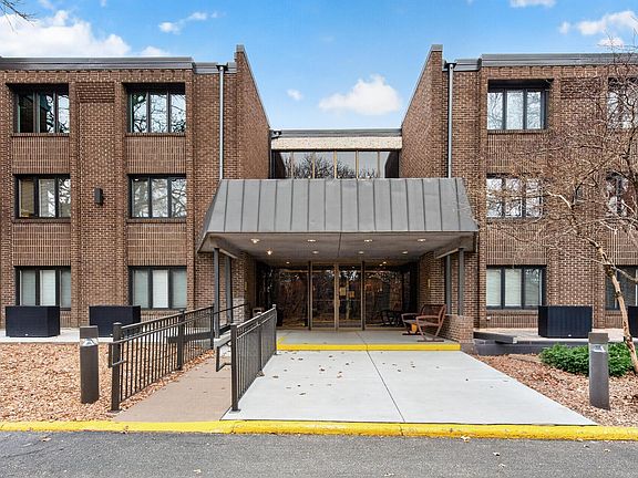 2nd image of 3412 Oak Ridge Rd APT 317