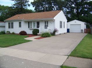 805 Wier St, Muscatine, IA 52761