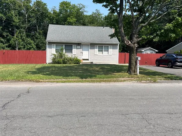 949 Taylor Avenue, East Patchogue, NY 11772