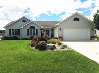 8313 Whitetail Dr, Racine, WI 53406