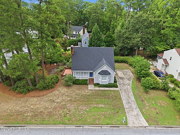 5th image of 1515 Hollybriar Lane