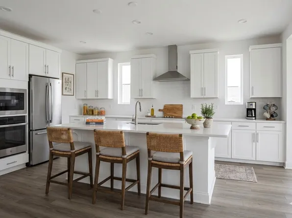 2368 Williamsport Lndg, Columbia, TN 38401