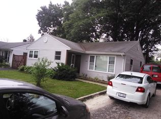 1873 Bennett Pl, Des Plaines, IL 60018