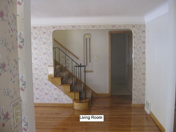 5th image of 4911 E 109th St