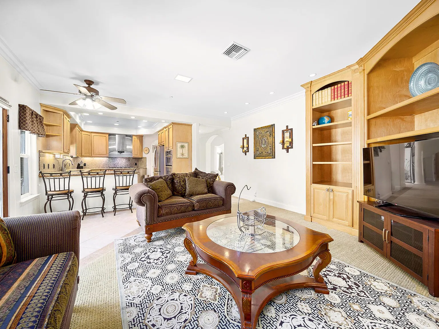 163 E Camino Real Ave — Photo 2