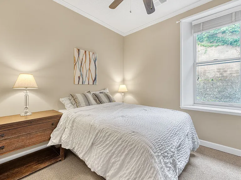 295 King St #B-3 — Photo 12