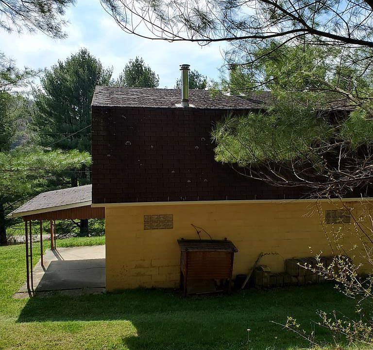 2nd image of 23 Card Creek Rd