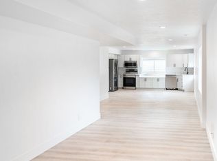 2022 S Thoroughbred Dr, Saratoga Springs, UT 84045