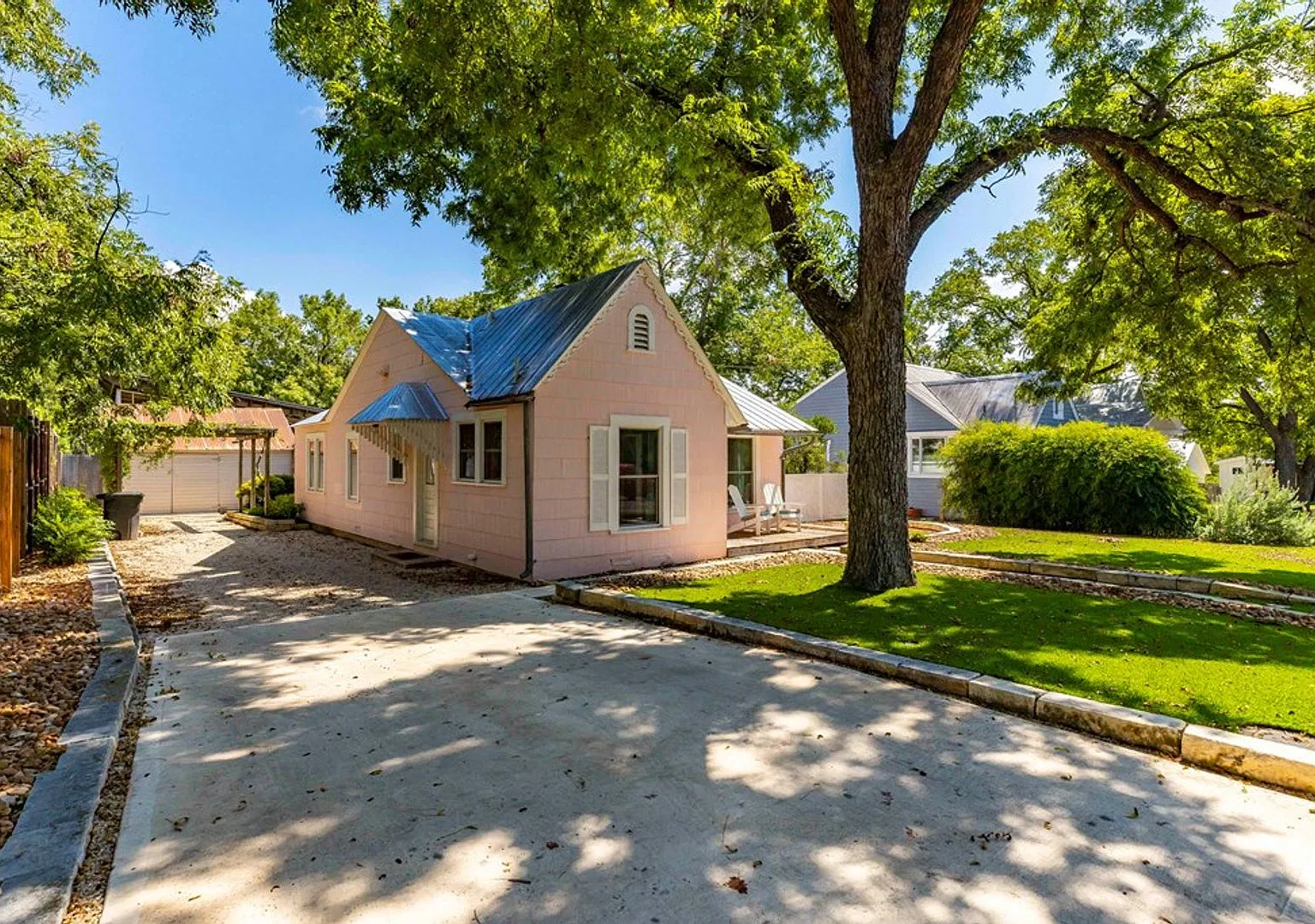 For Lease!! Fully Furnished! — Photo 2