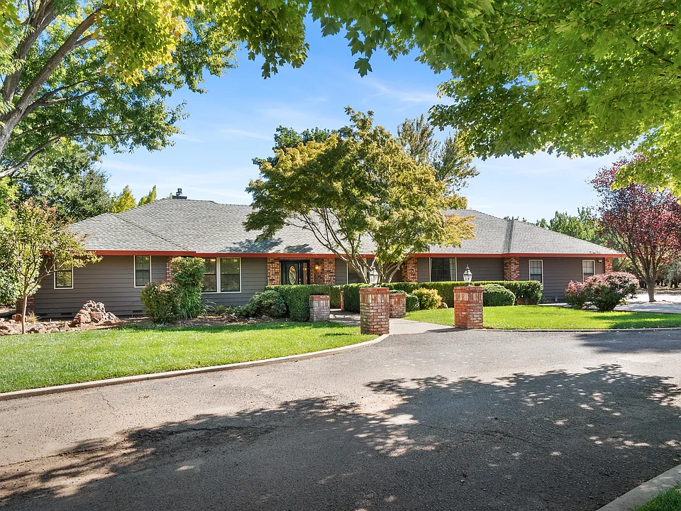 9246 Troxel Rd