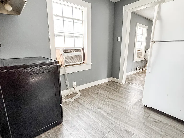 203 Haywood St — Photo 4