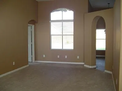 4 bed, 3.0 bath, 2168 sqft, $2,400 — Photo 2