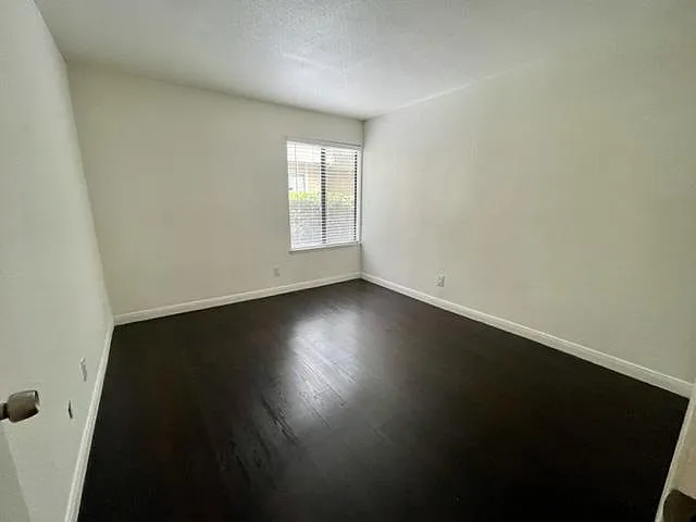 Bedroom right side