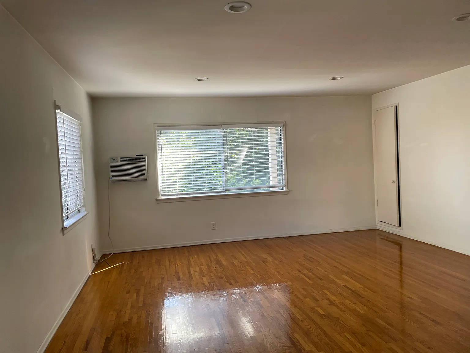 1 bed, 800 sqft, $2,395 — Photo 2