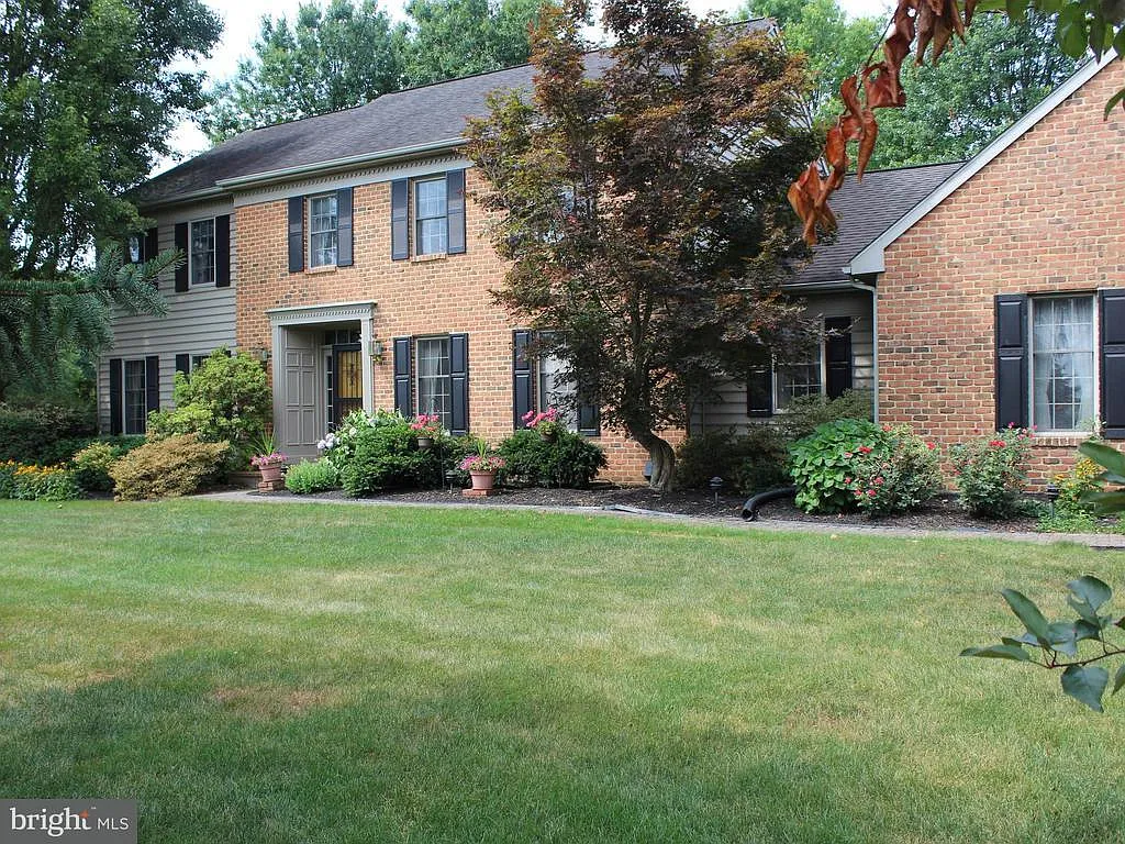 1108 Sylvan Rd photo 1
