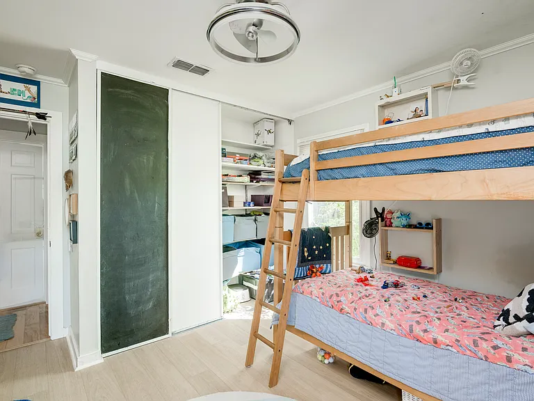 2806 Rae Dell Ave — Photo 15