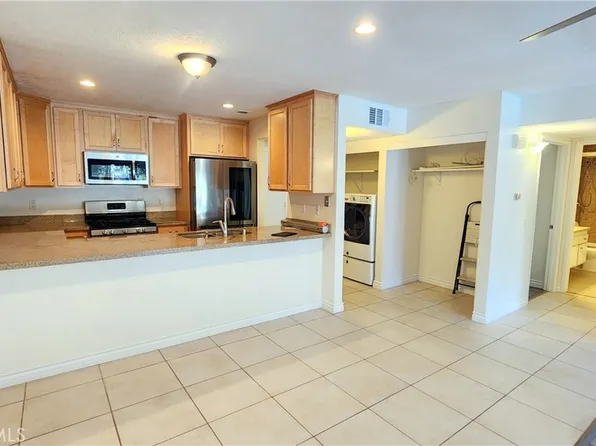 204 Orange Blossom, Irvine, CA 92618