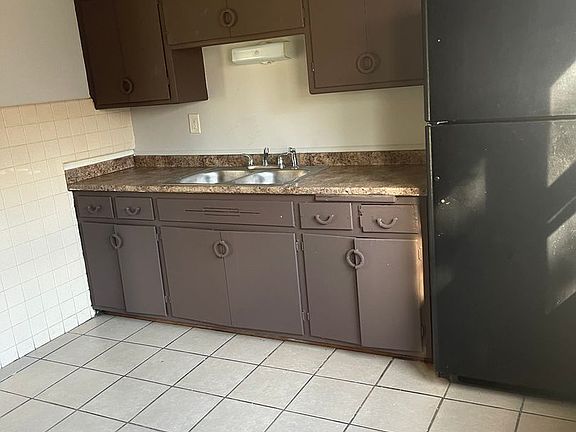 3rd image of 6520-6522 W Carmen Ave