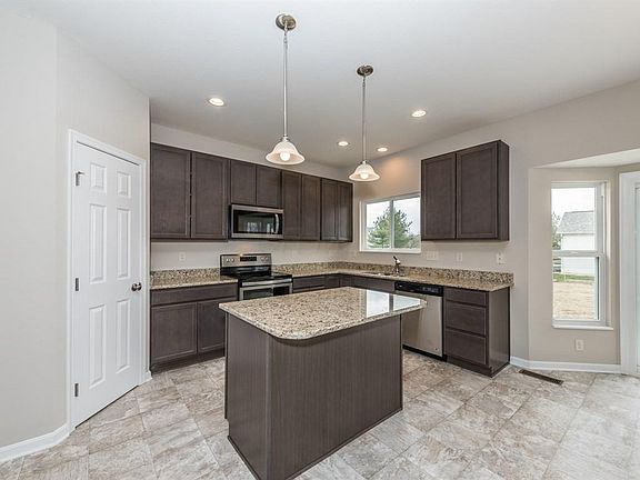 httpphotos.listhub.net CCOMLSOH 217033709 3 lm 20180412T165728