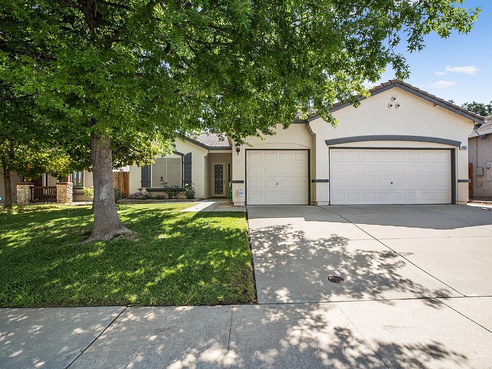 1st image of 747 Caber Dr
