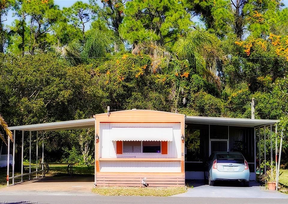 1st image of 9 Pine Aire Cir