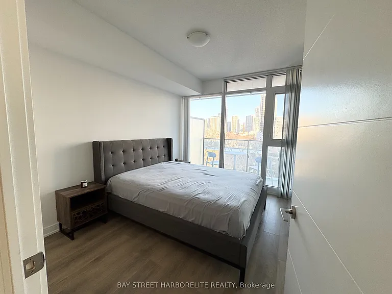 50 Wellesley St E #908 — Photo 6