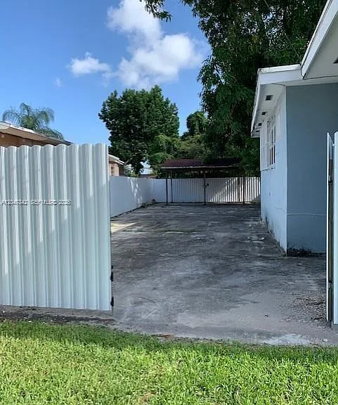 2194 NW 18th Ter #0 — Photo 18