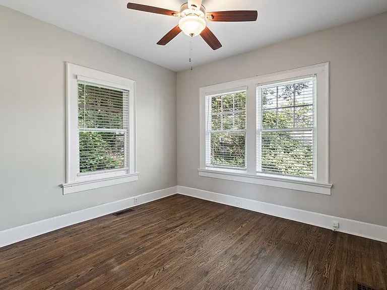 3 Bedroom / 2 Bathroom House in Glen Iris — Photo 5