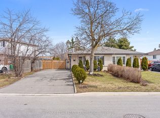 25 Juniper Cres, Brampton, ON L6S 1J9