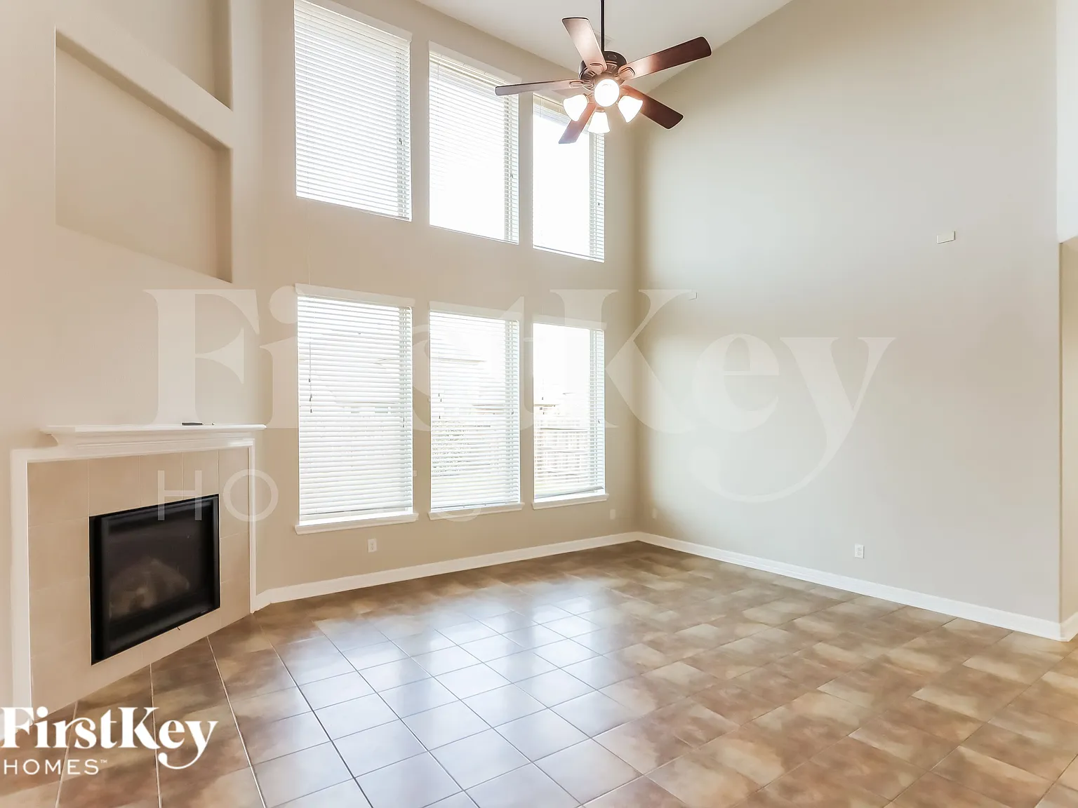4 bed, 3.5 bath, 2699 sqft, $2,585 — Photo 4