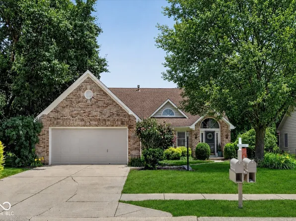 11501 Woodview East Dr, Carmel, IN 46032