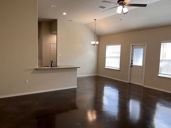 4th image of 109-111 Stacy Ln