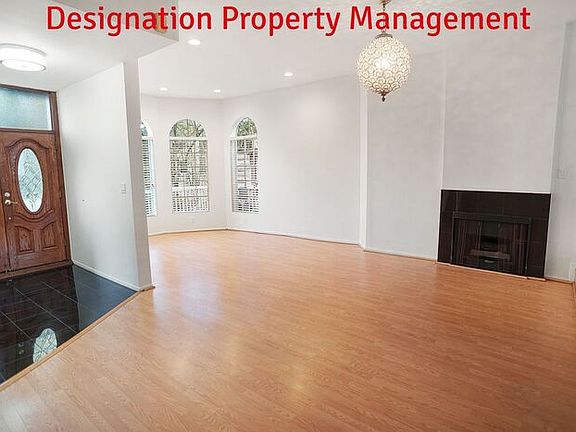 4th image of 1341 Columbia Dr
