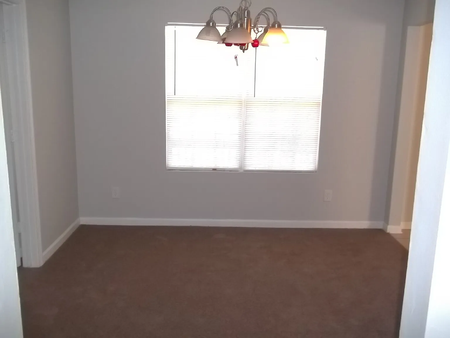 4 bed, 2.5 bath, 1500 sqft, $1,995 — Photo 4
