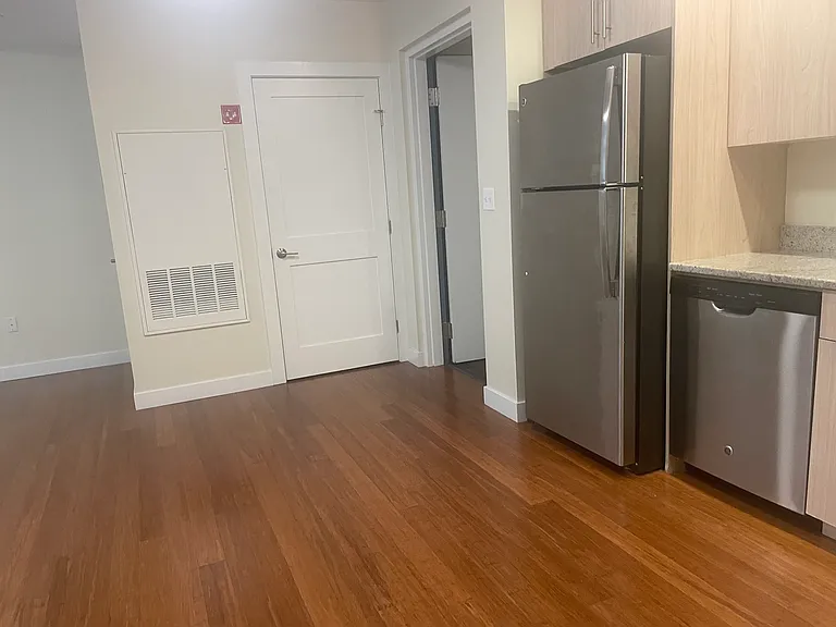 45 Poplar Dr #207 — Photo 12