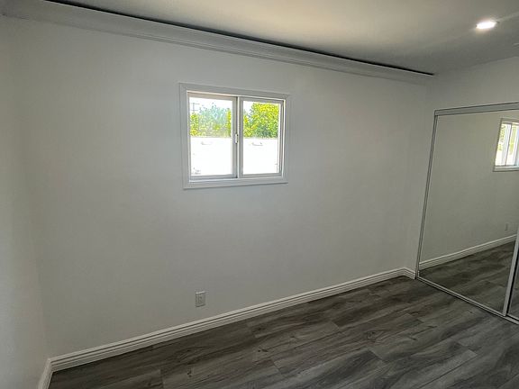 5th image of 11685 Magnolia Blvd #B