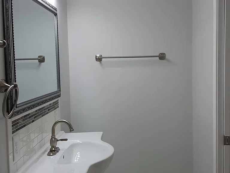 1221 Bethesda Rd — Photo 26