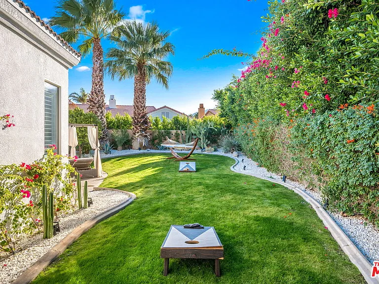 1083 E Circulo San Sorrento Rd — Photo 56