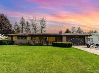 1040 Wheelock St, Freeland, MI 48623