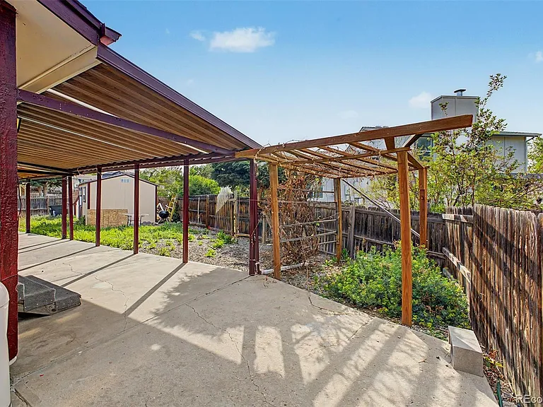 2757 S Salida St — Photo 49