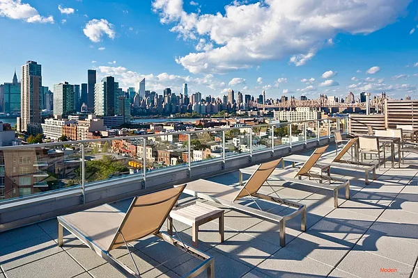 Sold by Modern Spaces | media 27