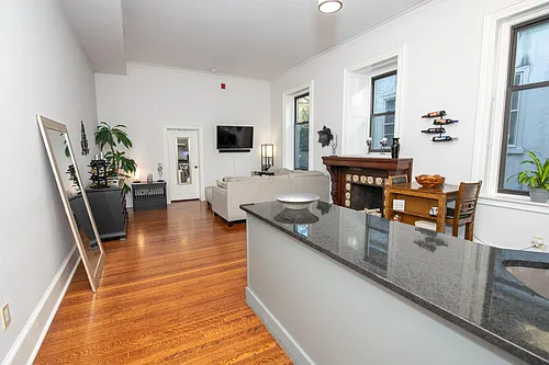 1914 Spruce St #3R Photo 1