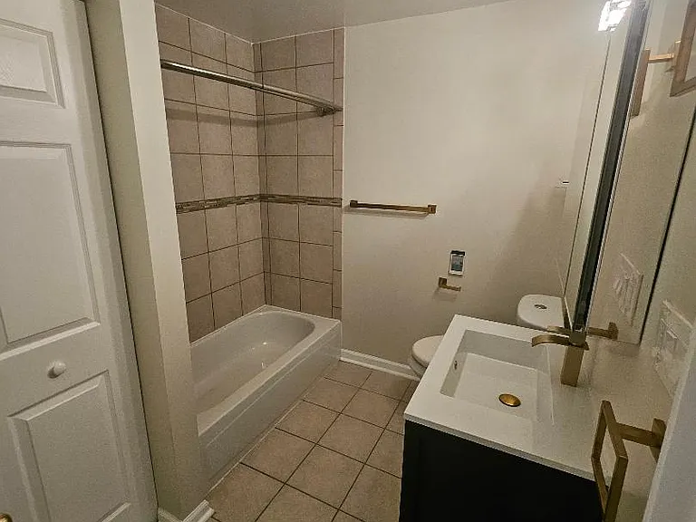 9811 Lake Pointe Ct #203 — Photo 29