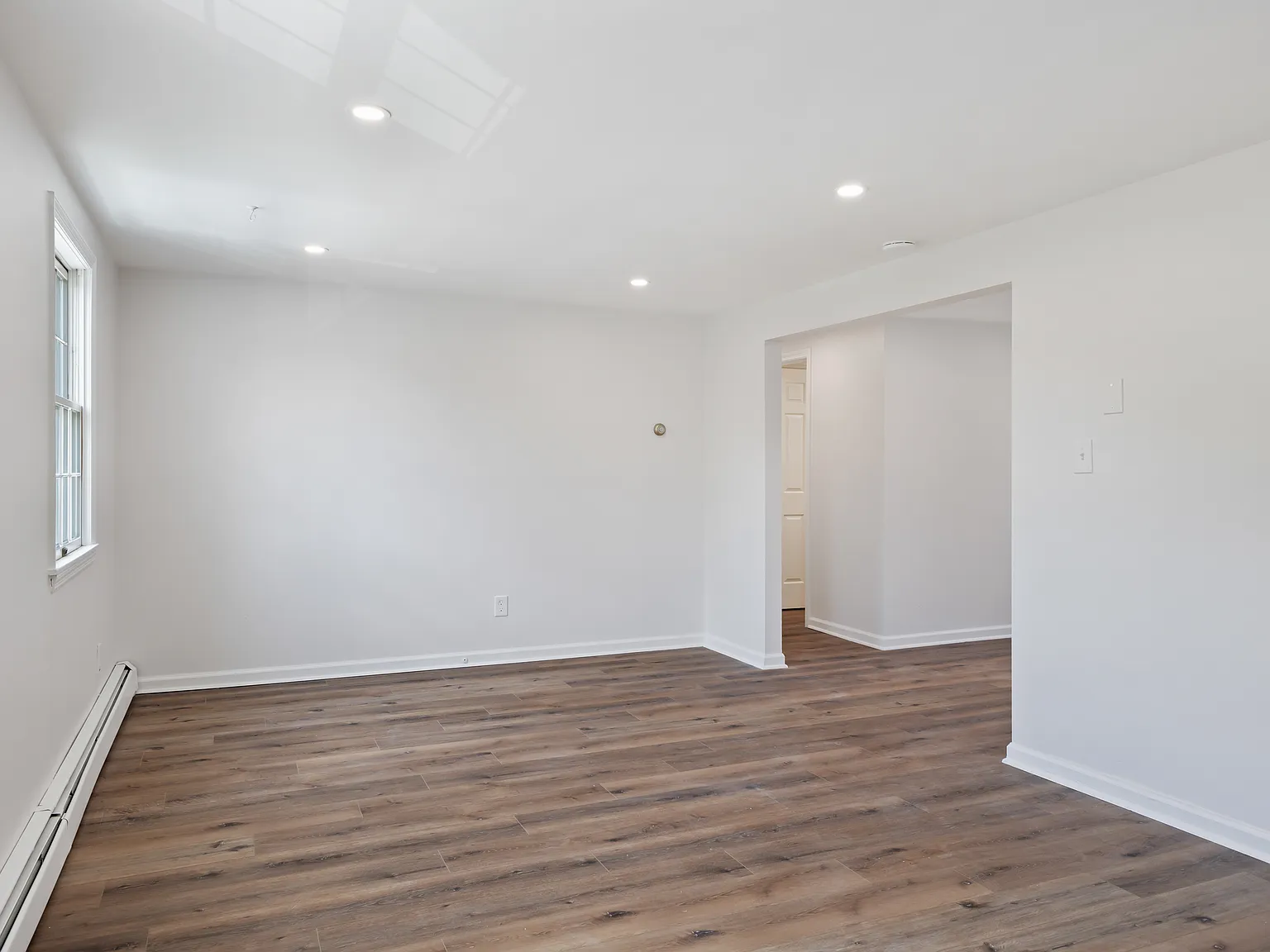 1 bed, 1000 sqft, $1,800 — Photo 2
